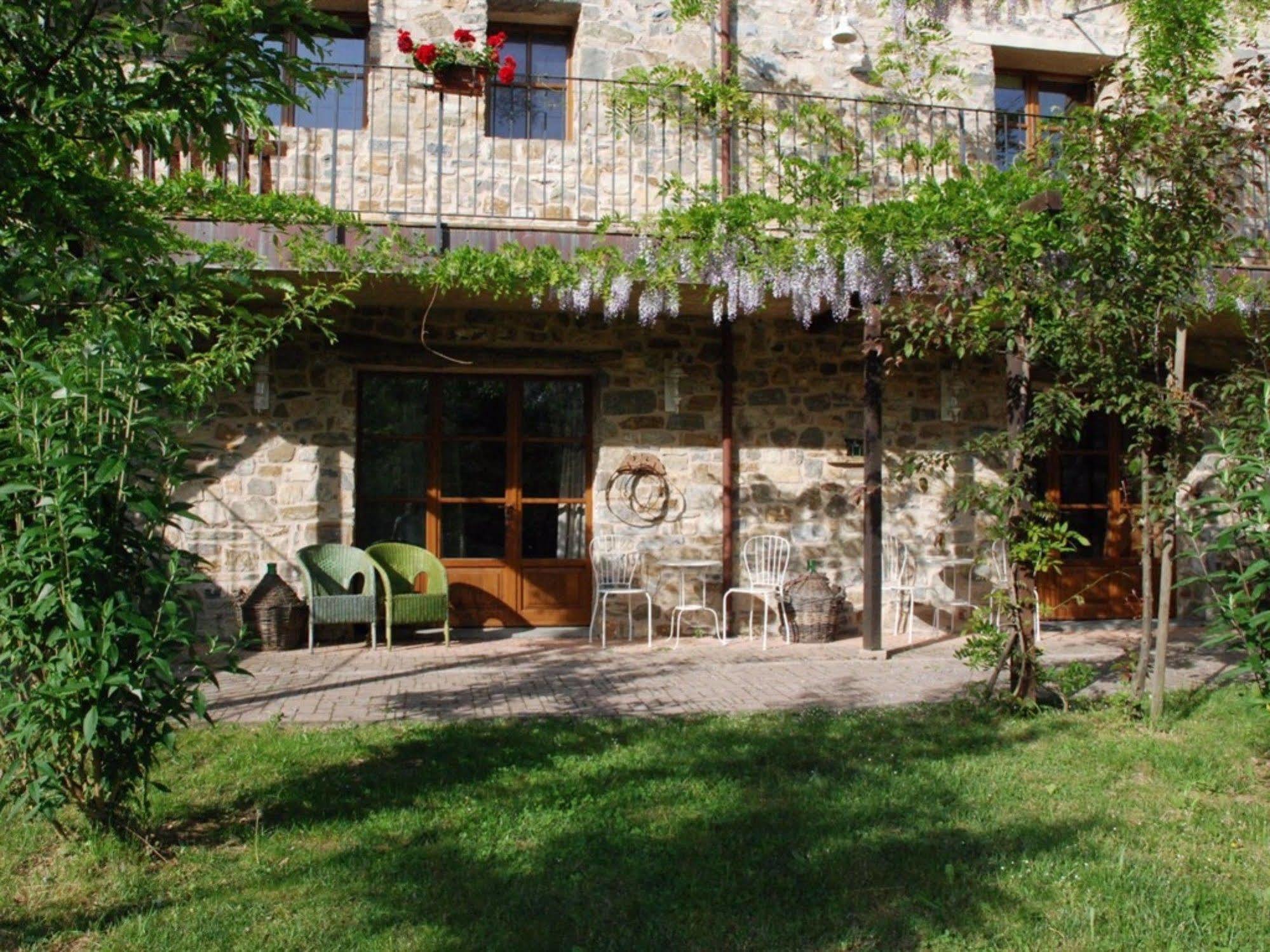Hotel Podere Conti Filattiera Exterior foto