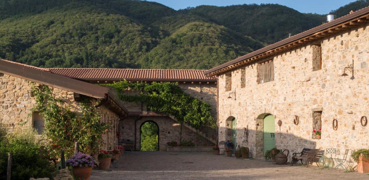 Hotel Podere Conti Filattiera Exterior foto